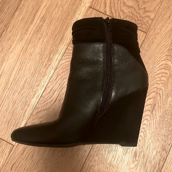 Guess booties - Picture 2 of 4